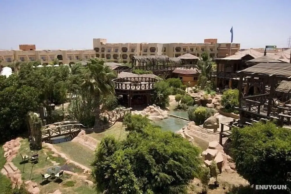 Swiss Inn Plaza - Dış Mekan