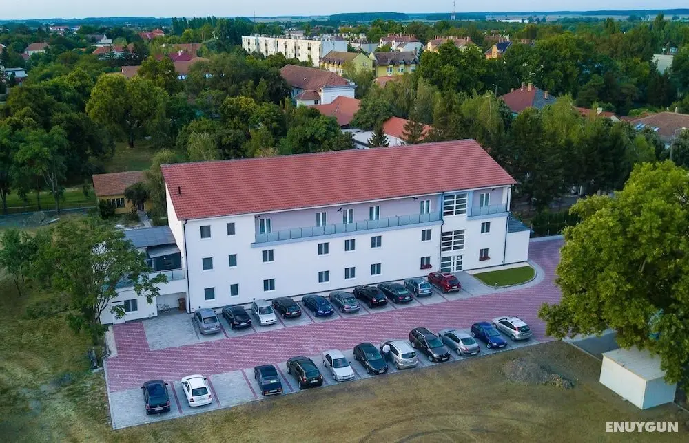 Hotel Szeghalom - Öne Çıkan Resim