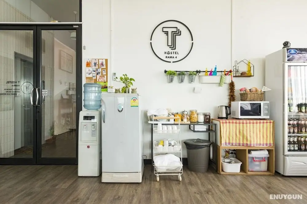 T Hostel at Rama 4 - Öne Çıkan Resim