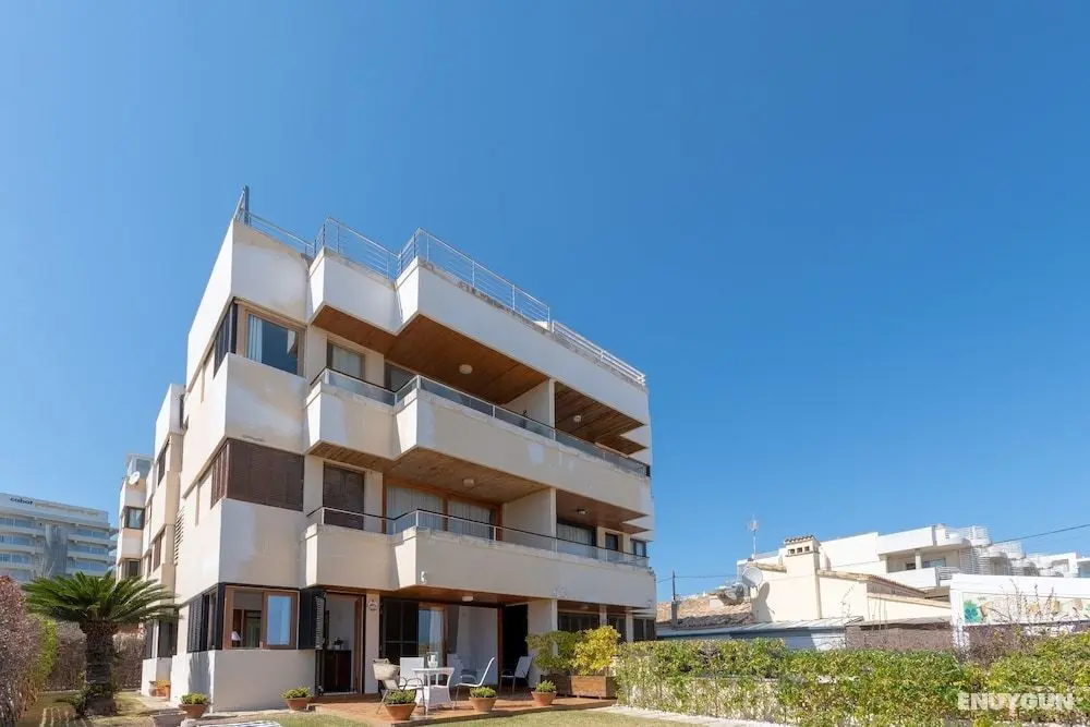 Tamarells Garden Apartment - Dış Mekan