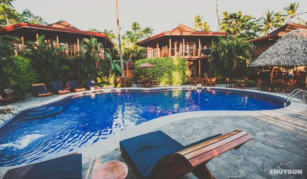 Tambor Tropical - Adults Only - Öne Çıkan Resim