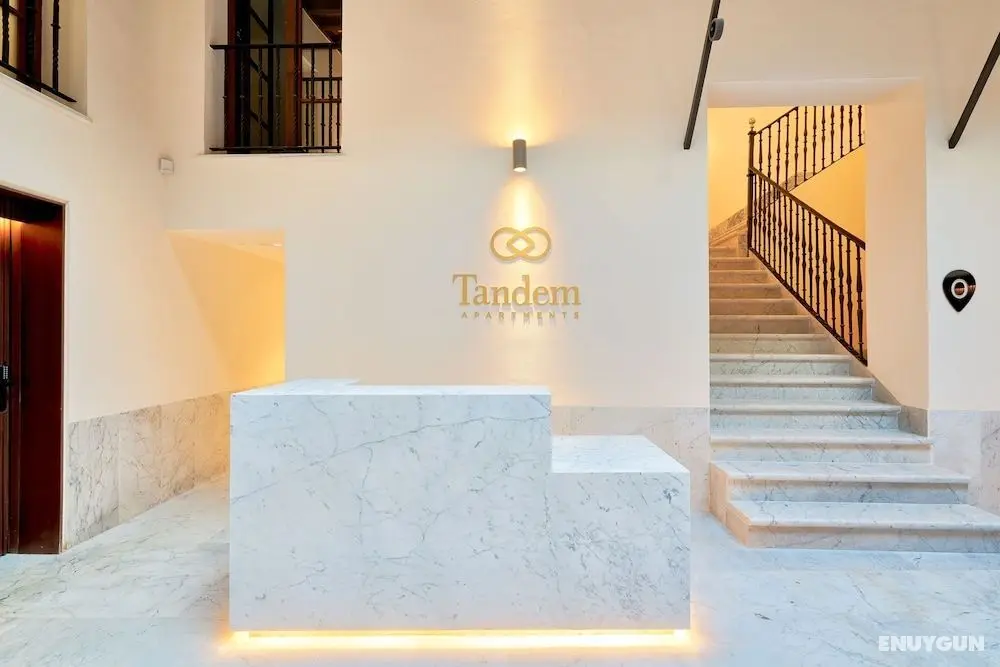 Tandem Torres De Cádiz Suites - Lobi