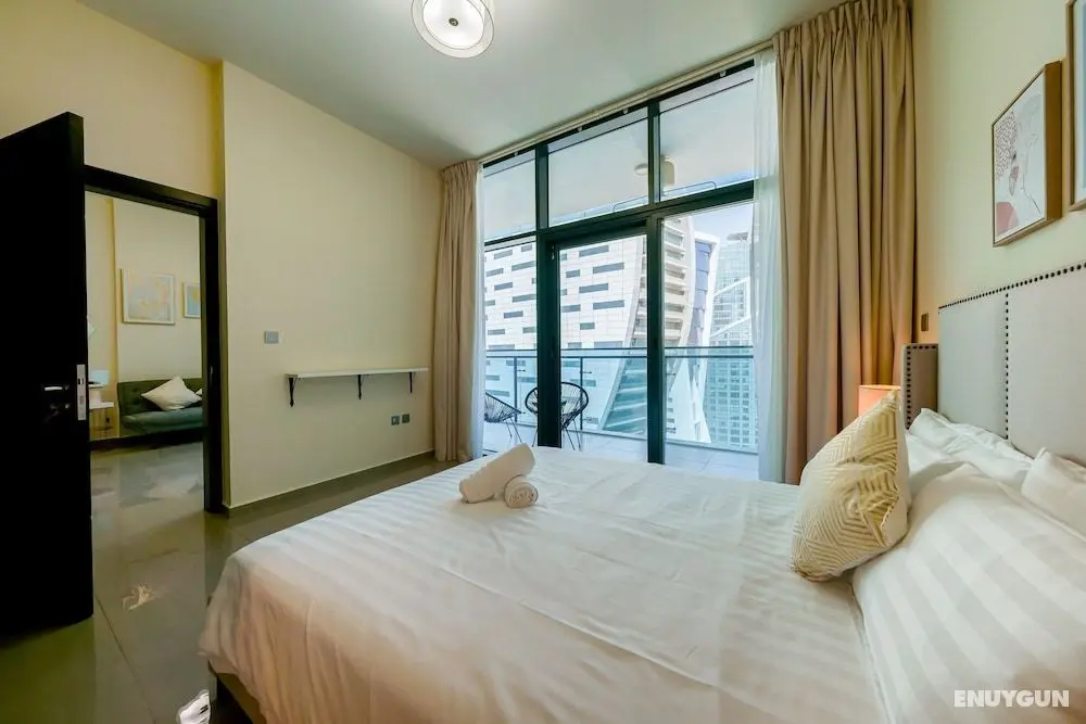 Tanin - Apartment Amidst Lively Area With Pool and Balcony - Oda