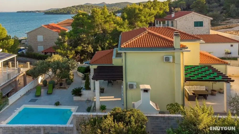 Villa Tatijana Only 30 m From the Beach Island Getaway Private Pool Privacy Provided - Oda