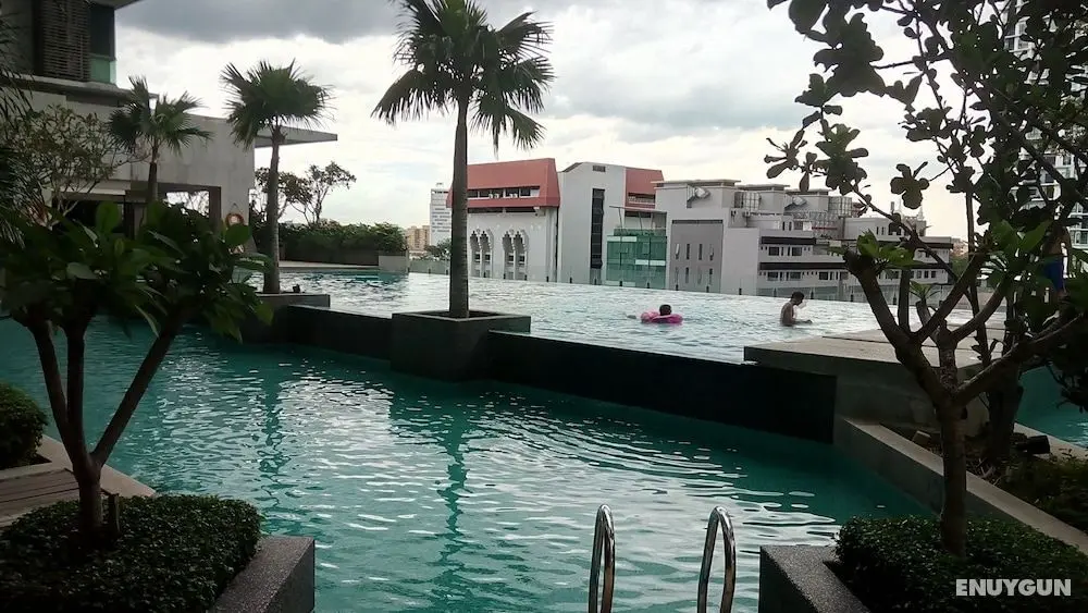 Tawassil Suites @ Swiss Garden - Havuz
