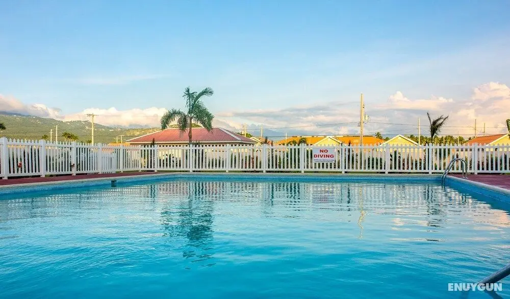 Taylormade Golf Retreat - Havuz