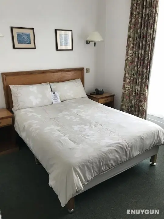 Taylors Hotel - Öne Çıkan Resim