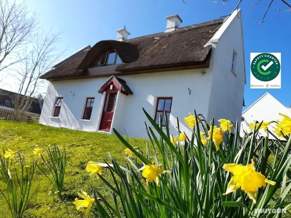 Teac Chondai Thatched Cottage - Öne Çıkan Resim