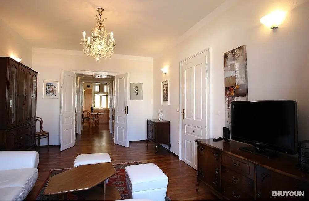 Teddy Bear Apartment - Öne Çıkan Resim