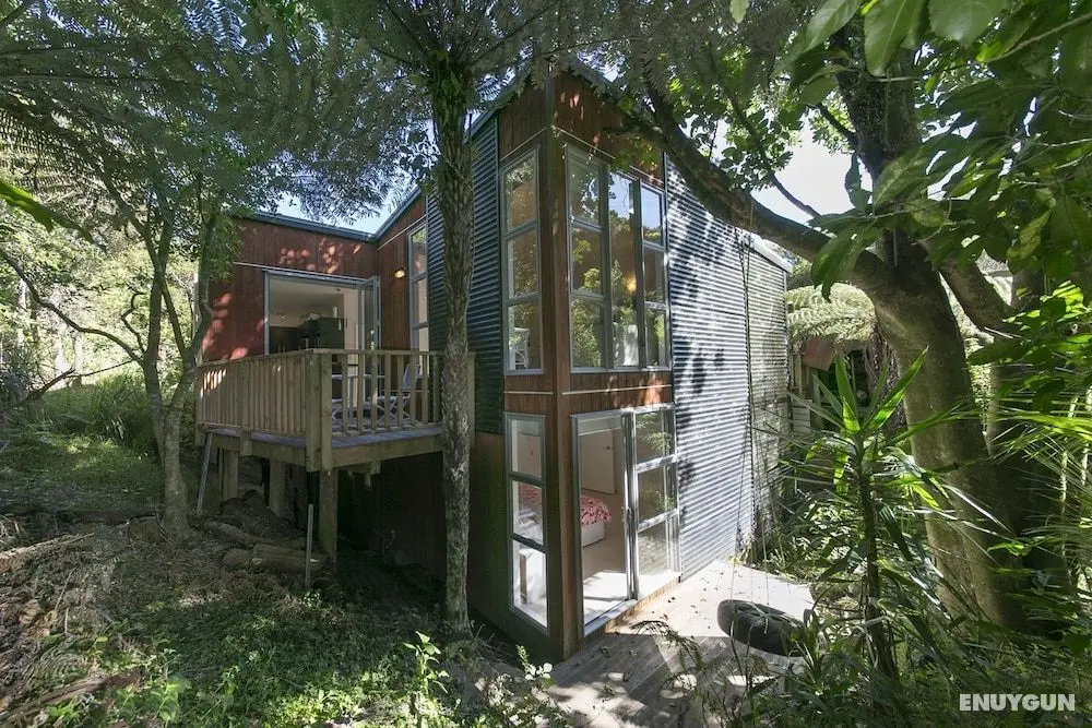Ted's Cottage near Little Oneroa Beach - Öne Çıkan Resim