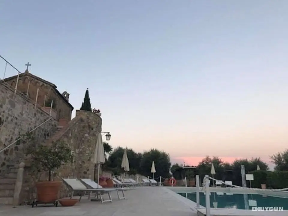 Tenuta Decimo - Havuz