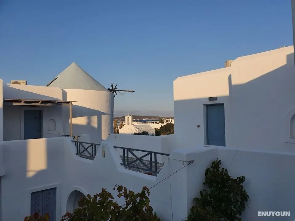 Teoria Paros | Matsas Windmill - Öne Çıkan Resim