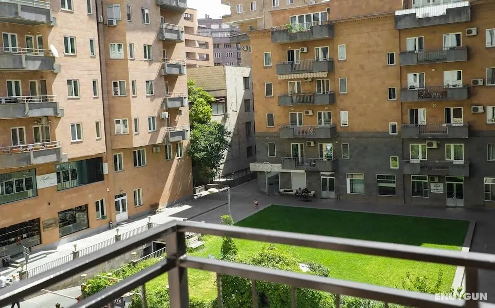 Teryan Pushkin Apart Hotel - Oda Manzaraları