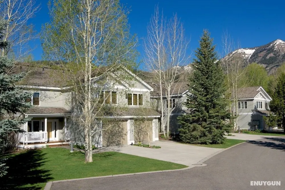 Teton Pines Townhome Collection by JHRL - Öne Çıkan Resim