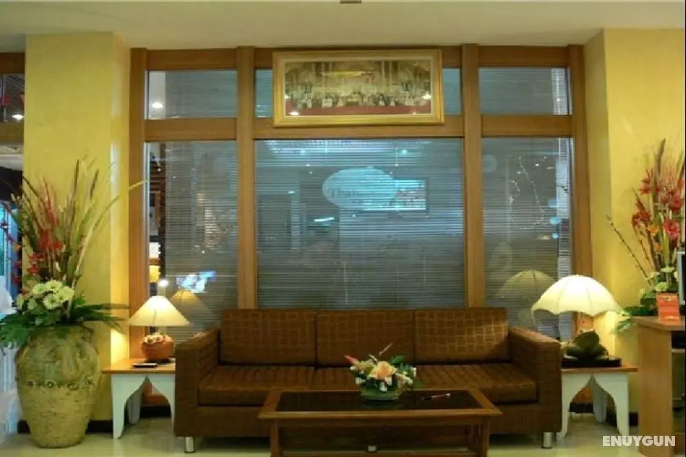 Thai Inter Hotel - Lobi