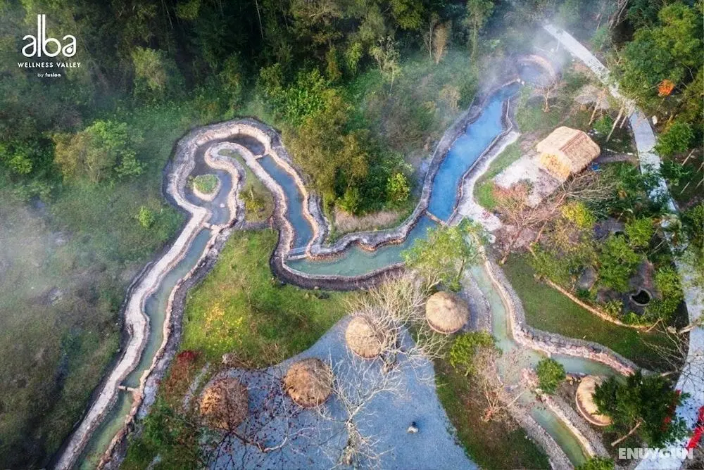 Thanh Tan Hot Springs By Fusion - Öne Çıkan Resim