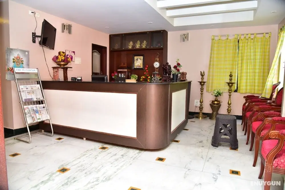 Hotel Theertha Park - Lobi