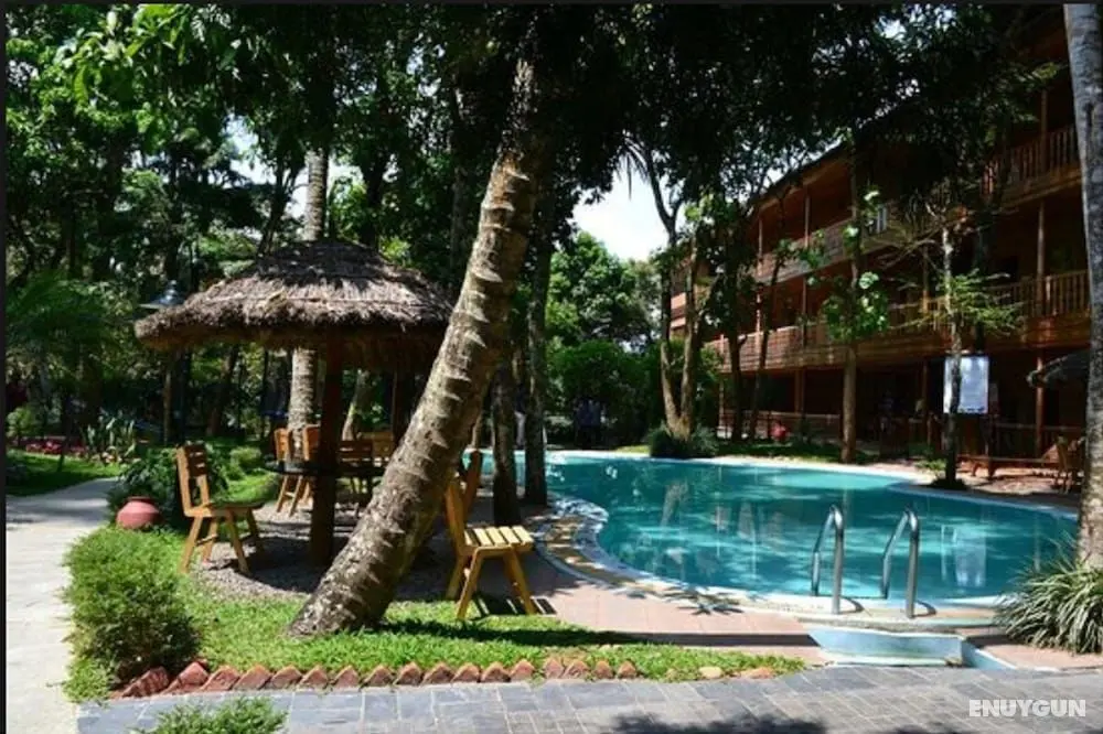 Thekkady - Woods n Spice - Havuz