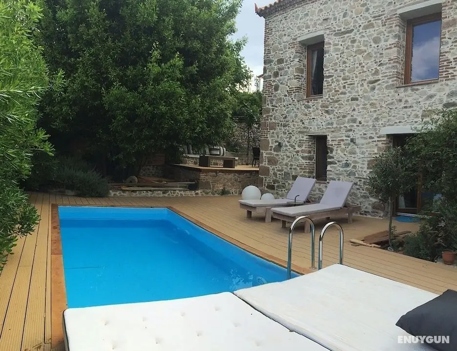Villa Thermi - Öne Çıkan Resim