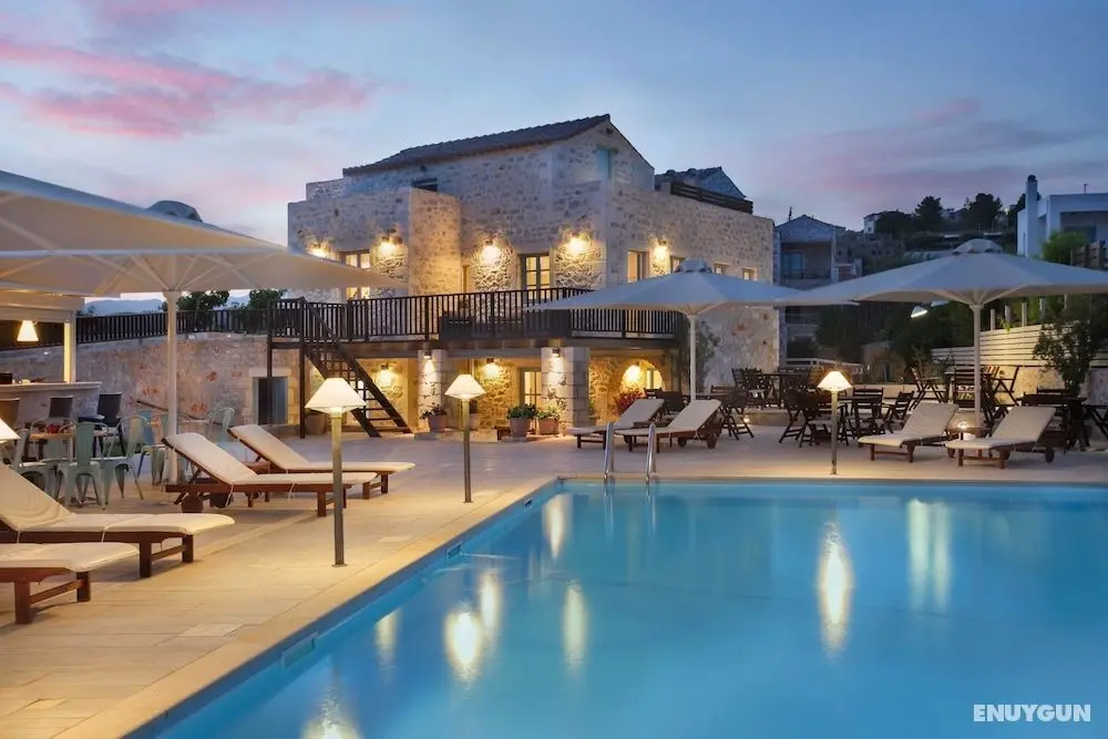 Thirides Beach Resort - Havuz