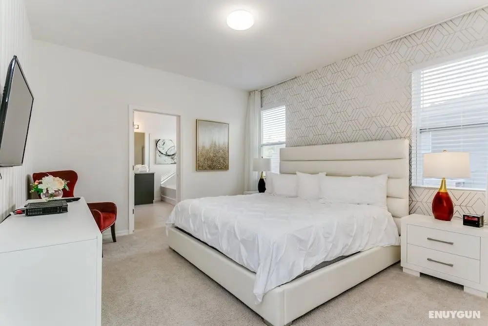 This Dream 6 Bdrm, 5 BA Home - Oda