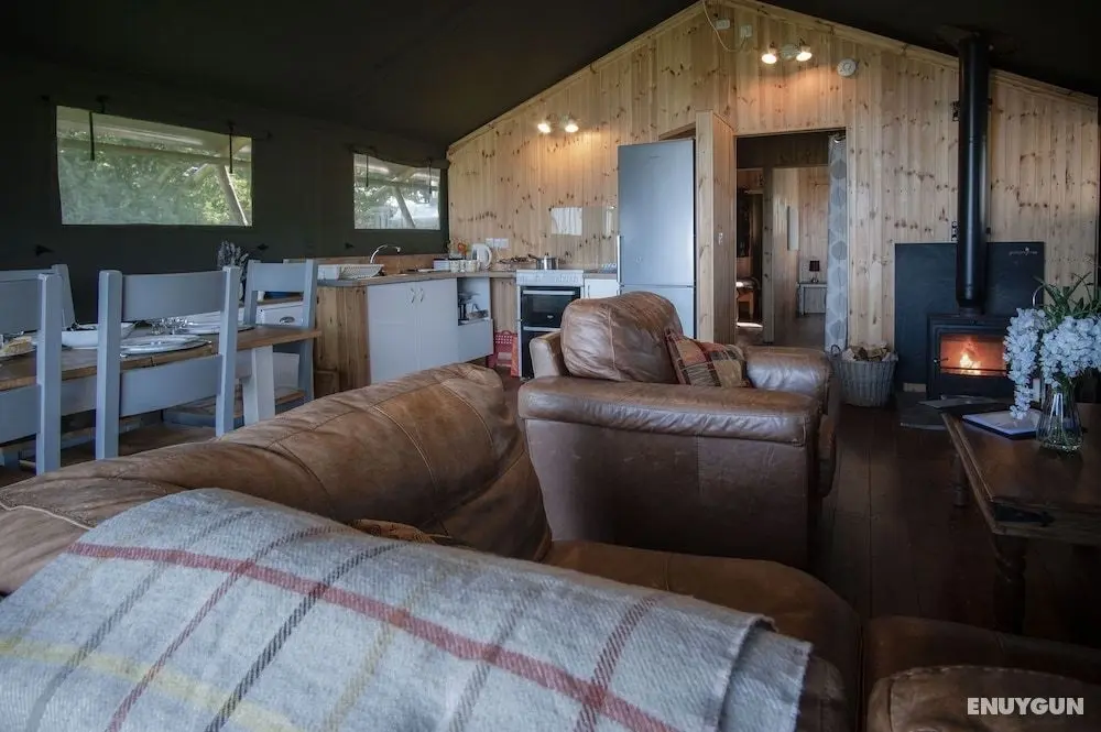 Three Cliffs Glamping Tent - Llangennith - Oda Düzeni