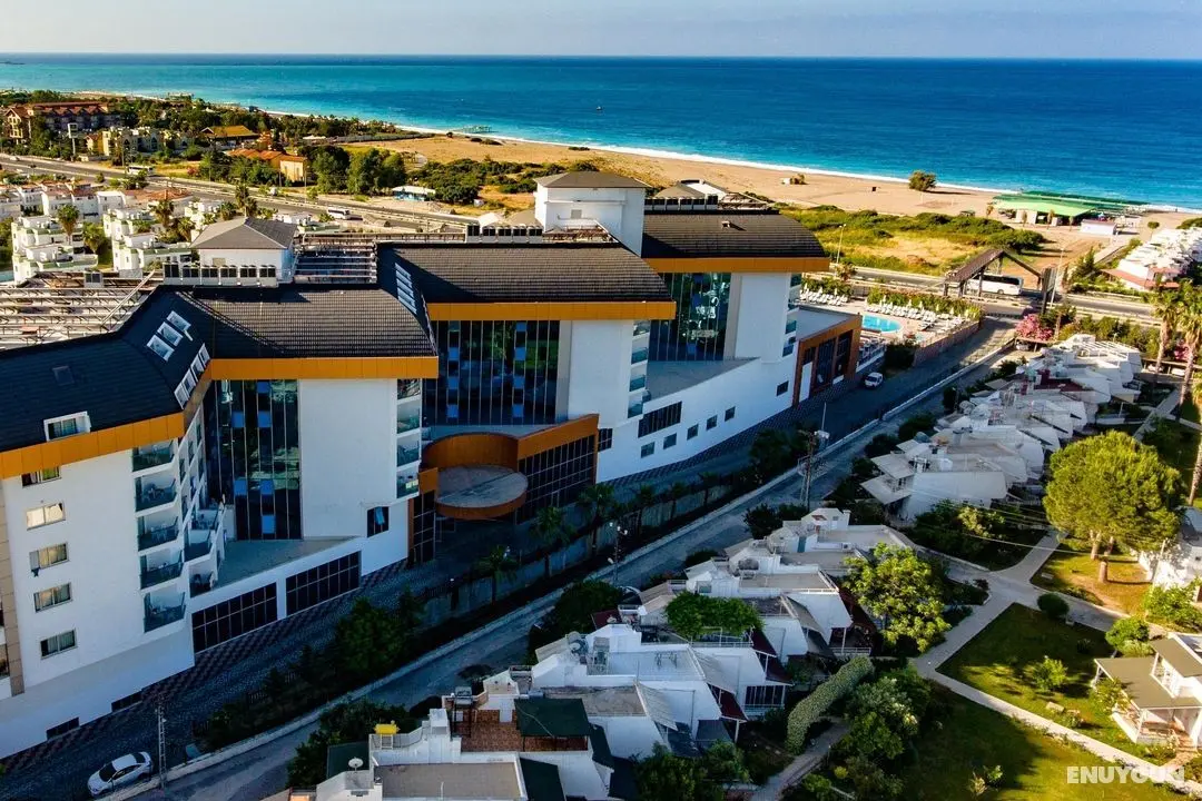 Throne Beach Resort & Spa - Dış Mekan