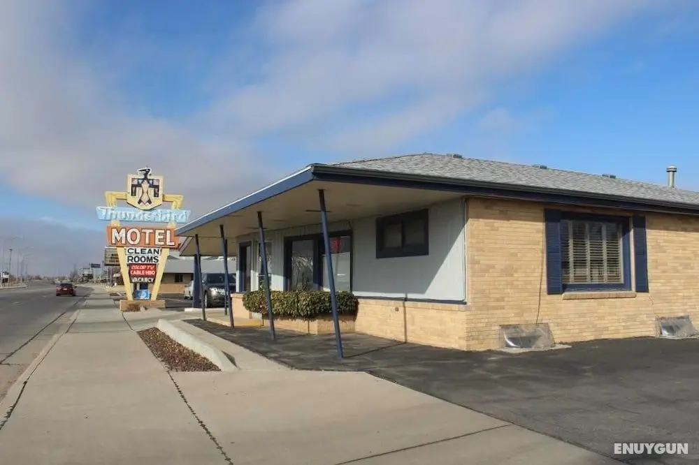 Thunderbird Motel - Öne Çıkan Resim