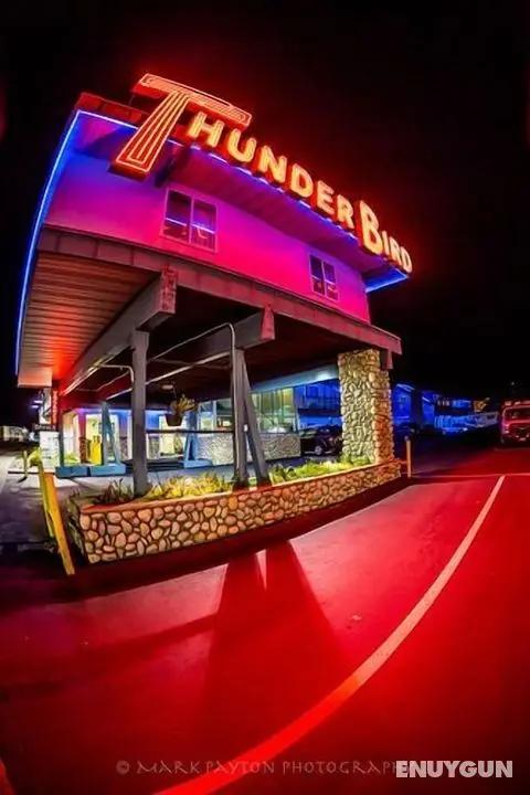 Thunderbird Motel - Öne Çıkan Resim