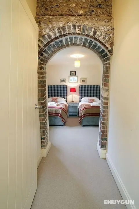 Thyme Cottage - Öne Çıkan Resim