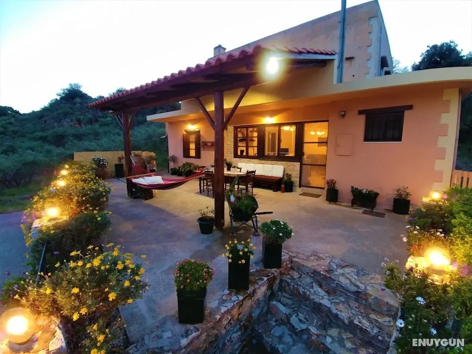 Thymes traditional house - Öne Çıkan Resim