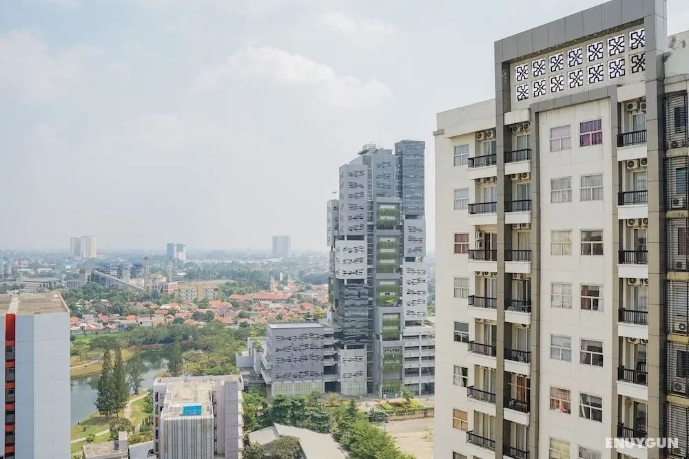 Tidy 2BR Apartment at Silkwood Residences near BINUS - Dış Mekan
