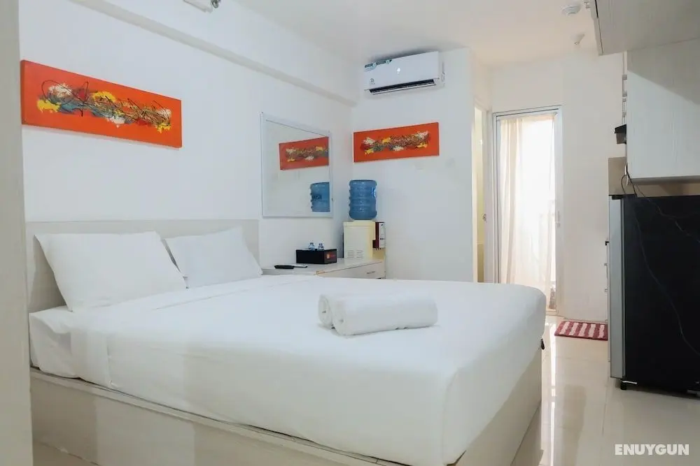 Tidy Studio Apartment at Bassura City near Shopping Mall - Öne Çıkan Resim