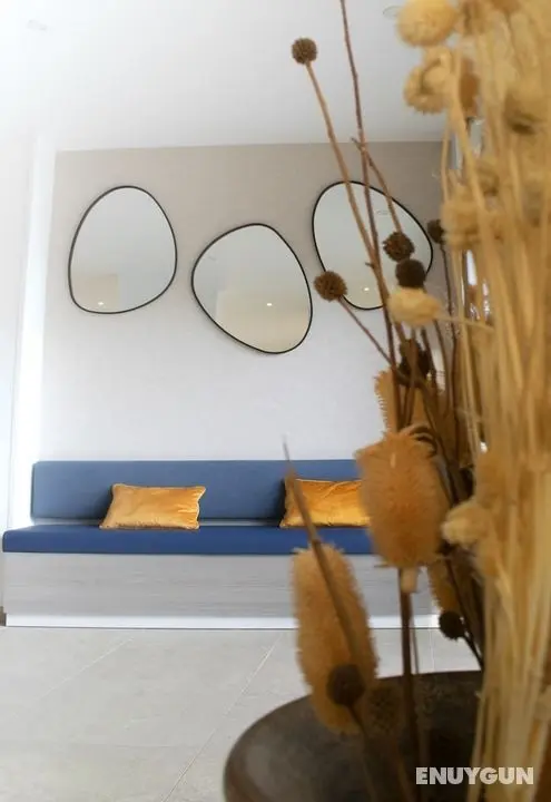 Tiercé Hotel - Öne Çıkan Resim