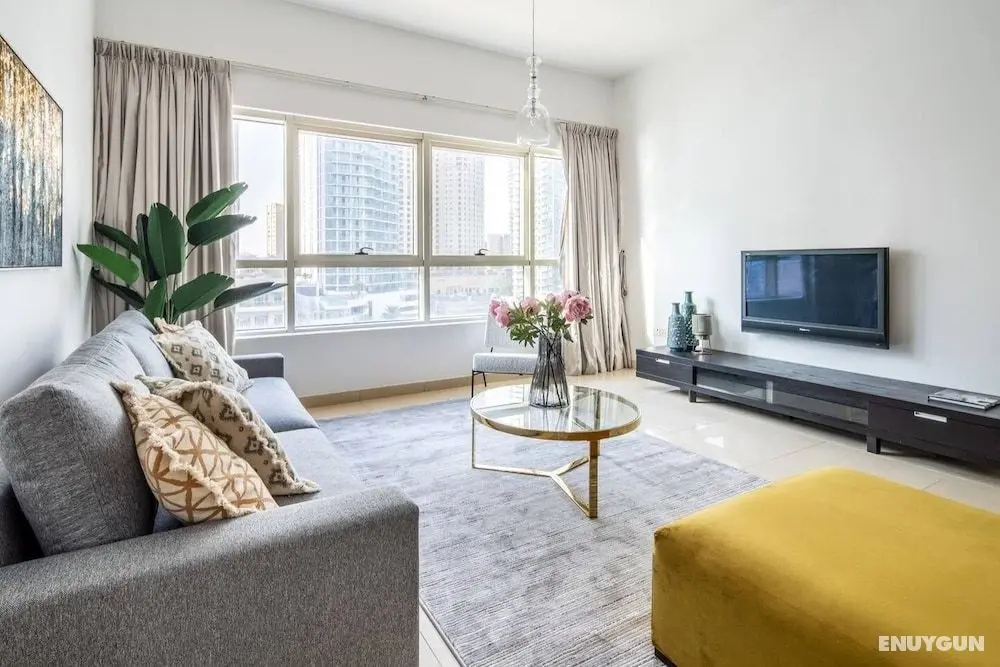 Timelessly Modern 3BR w/ Fascinating Marina Views! - Öne Çıkan Resim