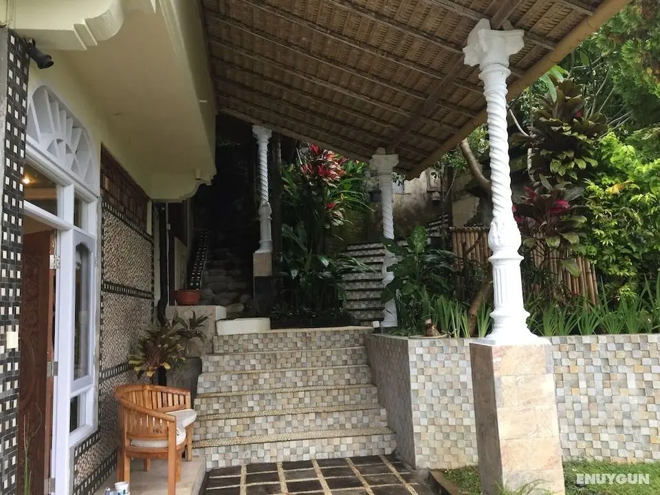 Tirta Asri Ubud Villa - Lobi