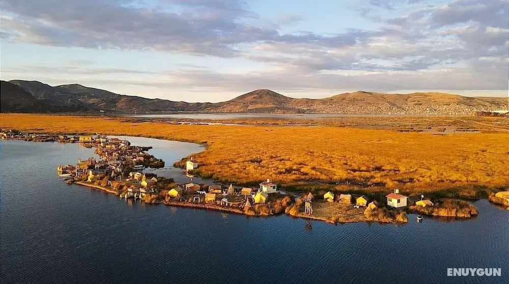 Titicaca Los Uros vanalux - Öne Çıkan Resim