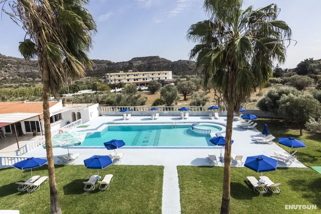 Tivoli Hotel & Apartments - Genel