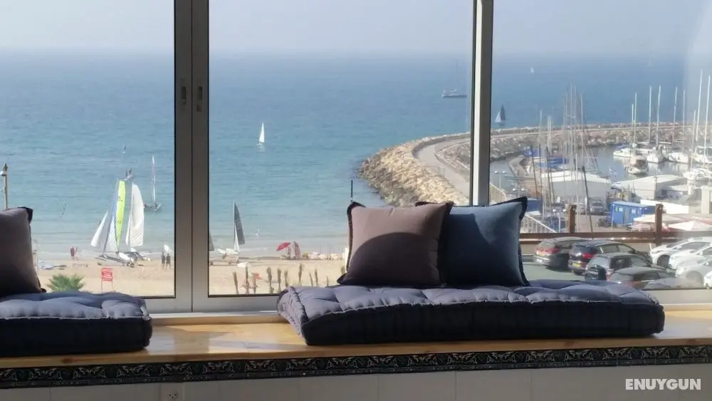 TLV Suites on the beach - Öne Çıkan Resim