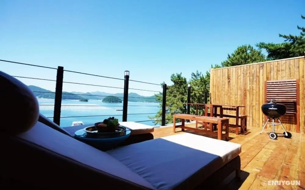 Tongyeong Glow Pension - Oda