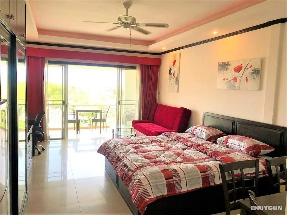 Top Floor Spacious Studio - Öne Çıkan Resim