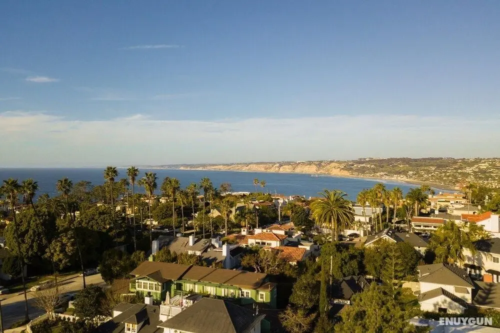 Topaz in San Diego - Oda