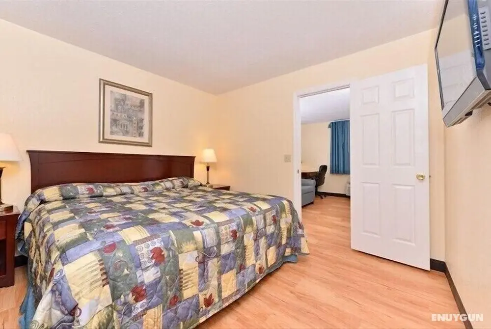 Tower Inn And Suites Of Guilford - Madison - Öne Çıkan Resim