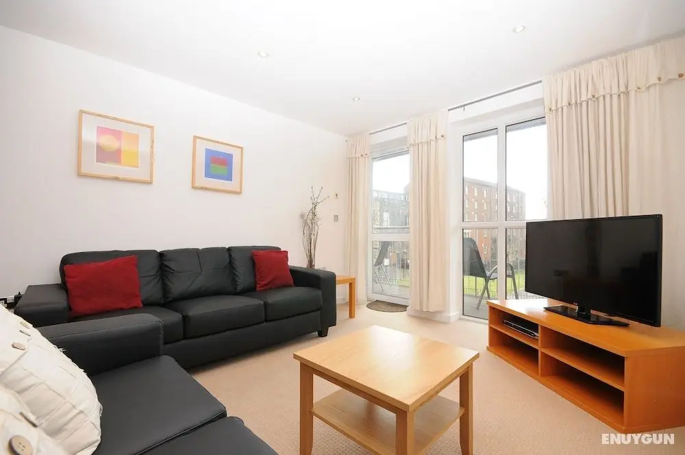 Town or Country - Greenwich Apartments - Öne Çıkan Resim