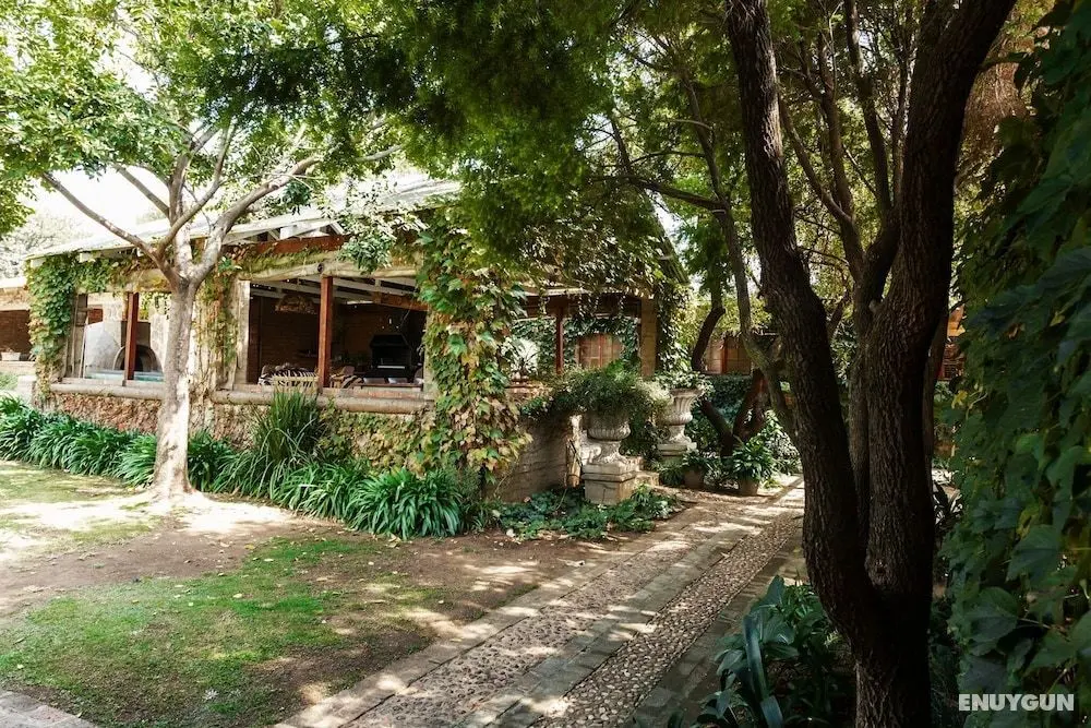 Town and Country Guest House - Dış Mekanlar