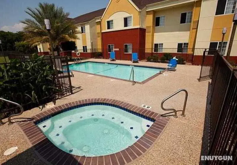 TownePlace Suites Lake Jackson Clute - Genel