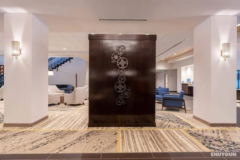 TownePlace Suites by Marriott Agoura Hills - Lobi