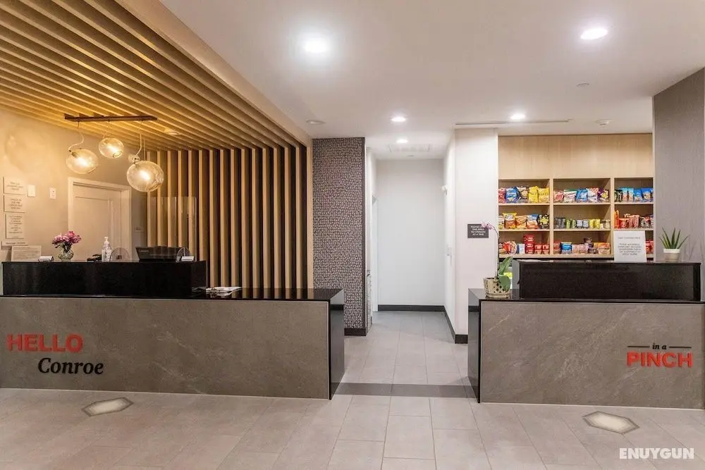 TownePlace Suites by Marriott Conroe - Lobi
