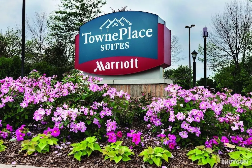 TownePlace Suites by Marriott Joliet South - Dış Mekan