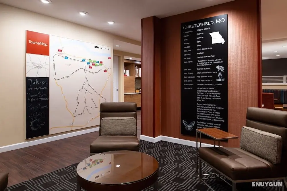 TownePlace Suites by Marriott St. Louis Chesterfield - Lobi